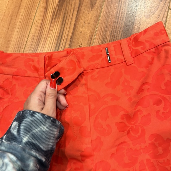 Robert Rodriguez red shorts - Picture 4 of 5